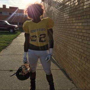 Meet your Posher, Diondre